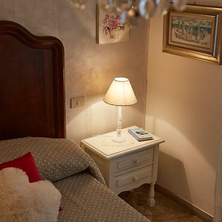 B&B Attico 147 Arezzo Bagian luar foto