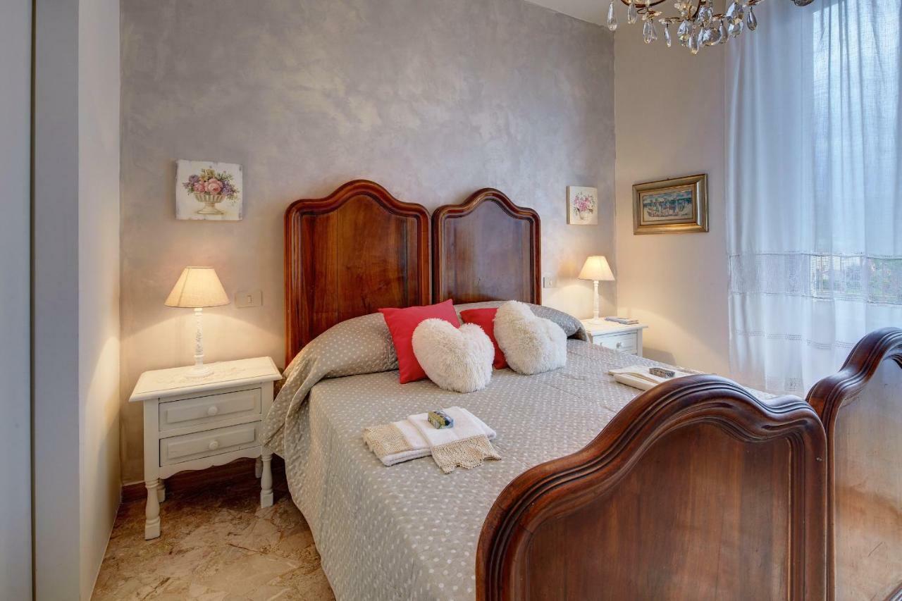 B&B Attico 147 Arezzo Bagian luar foto